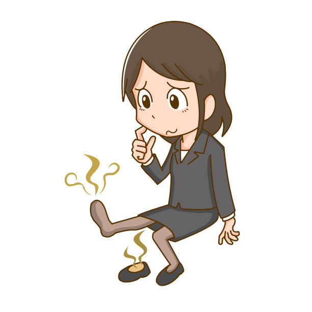 一个女人担心她的脚的味道图片下载