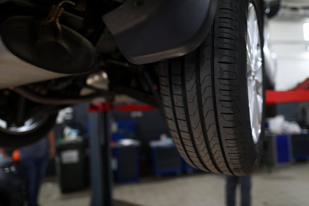 汽车橡胶轮胎图片下载