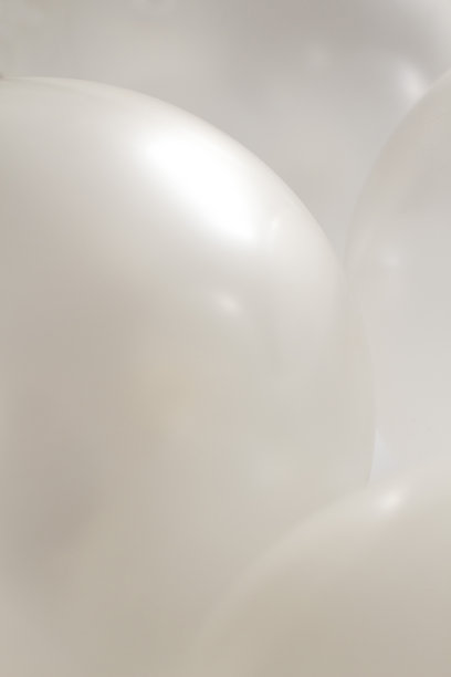 白色的气球图片下载
