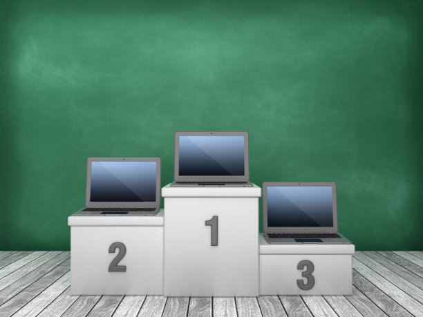 讲台与电脑笔记本在黑板背景- 3D渲染图片下载