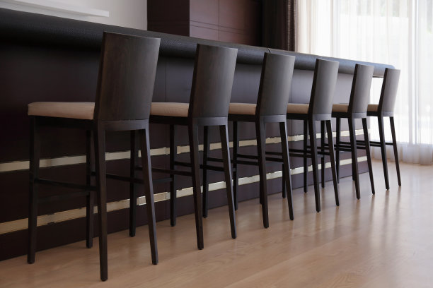 豪华会场的酒吧椅图片下载