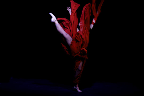 红舞图片下载