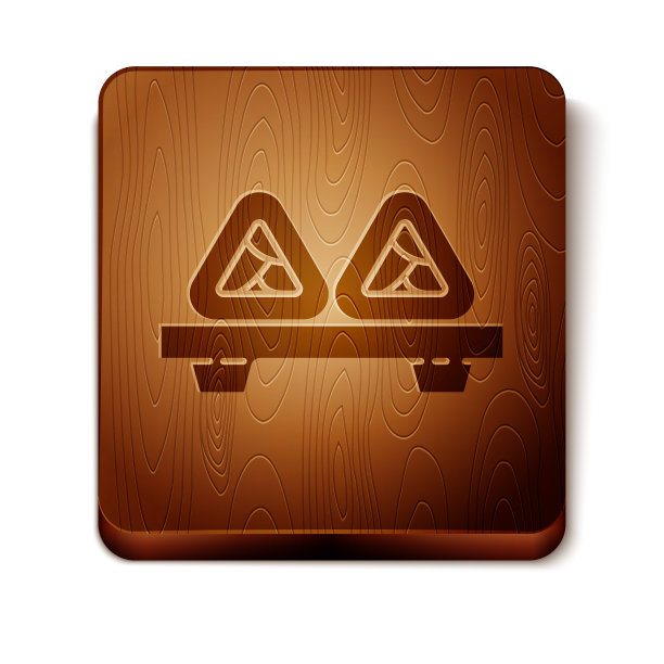 棕色寿司切割板图标孤立在白色背景。亚洲食物寿司放在木板上。木制方形按钮。矢量图图片下载