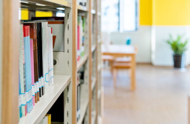 图书馆的书架图片下载