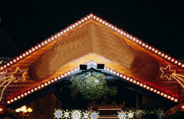 圣诞木屋集市，雪花星星集市图片下载