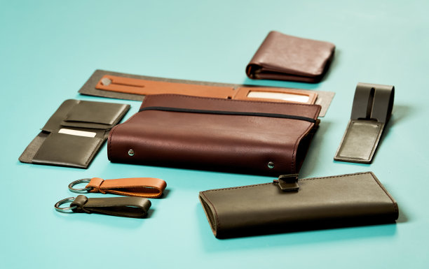 一套手工皮革制品，钥匙持有人戒指，钱包，钱包，记事本，手册图片下载