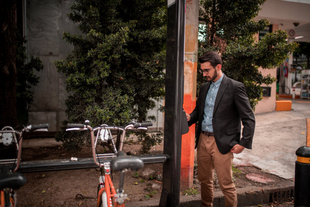 商人租自行车图片下载