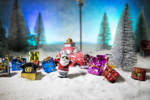 传统节日属性的雪。创意艺术品装饰。为你的文本留出空白图片下载