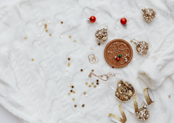 女人饰品，圣诞装饰品，超大的保暖毛衣。微博背景，平铺直落图片下载