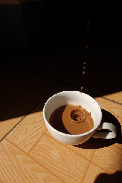 新一天的咖啡。图片下载