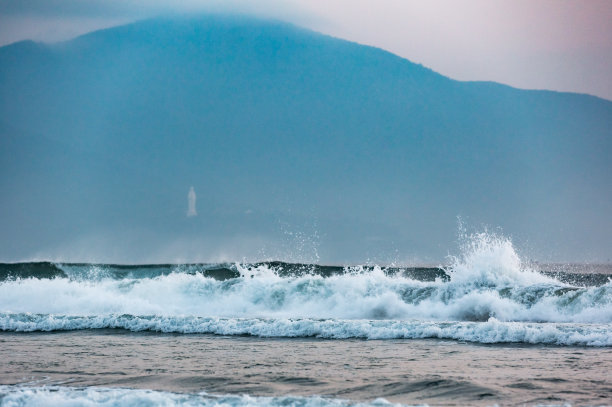 日出在芽庄海滩，越南-股票照片图片下载