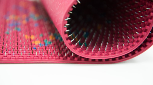 应用Lyapko，有锋利的针按摩健康和美容。图片下载