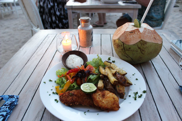 巴厘岛的食物和椰子图片下载