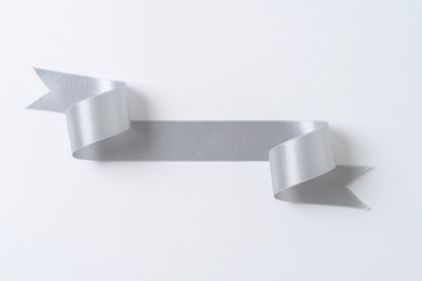 白色背景上的银色横幅丝带标签图片下载