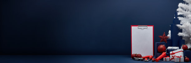 建筑工具，空白剪贴板和圣诞装饰品。圣诞节和新年建设特别宽的横幅背景图片下载