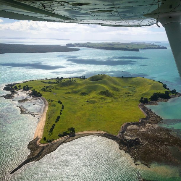 布朗岛图片下载