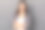 自由泳。年轻女子孤立地站在画室里，灰色的双臂交叉着，笑容可掬图片下载