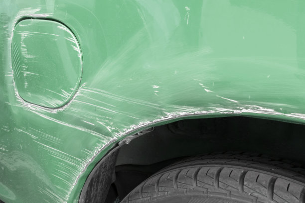 汽车侧面的划痕图片下载