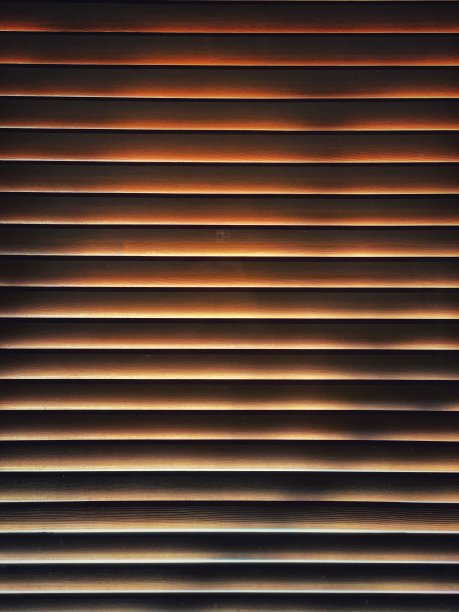 紧闭的窗户，带着阳光图片下载