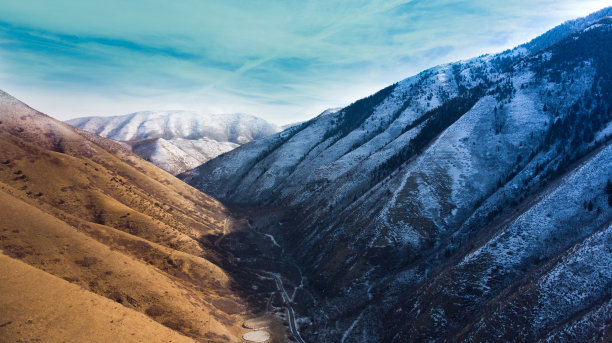 冬季群山对天景观图片下载