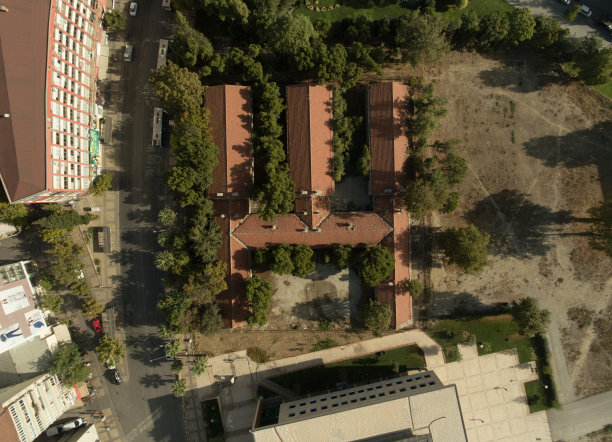 老h形建筑鸟瞰图图片下载