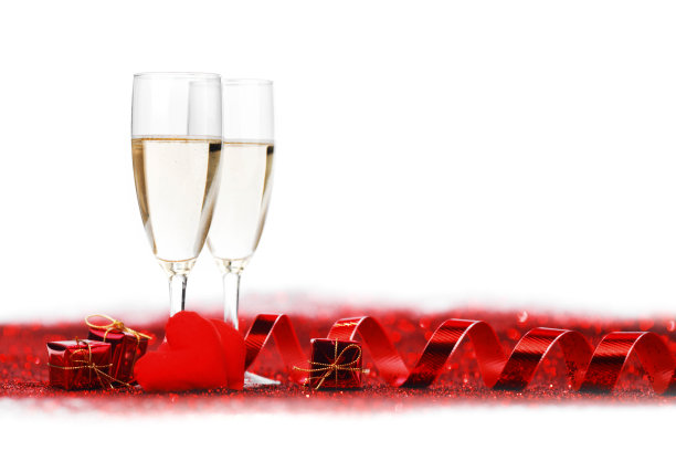 两杯红色装饰的香槟，图片下载