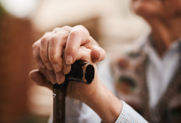 我的手杖帮我度过了这些岁月图片下载