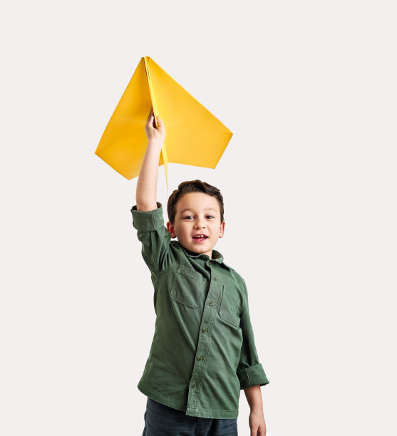 嘿，孩子，保持你的想法大。要自由，要有创造力。图片下载