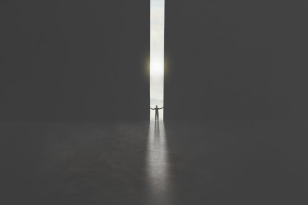 人们打开通往自由的大门图片下载