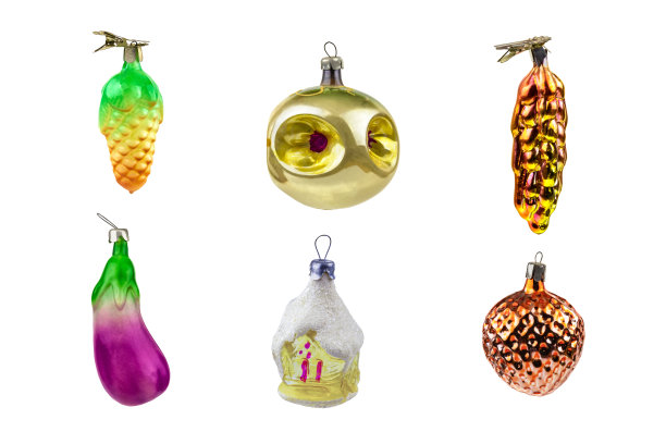 一套旧的苏联圣诞玩具，包括锥筒，手电筒，冬天的房子，茄子和草莓/圣诞和新年的古董圣诞玩具图片下载