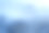 玻璃上的霜冬图案是经典的蓝色图片下载