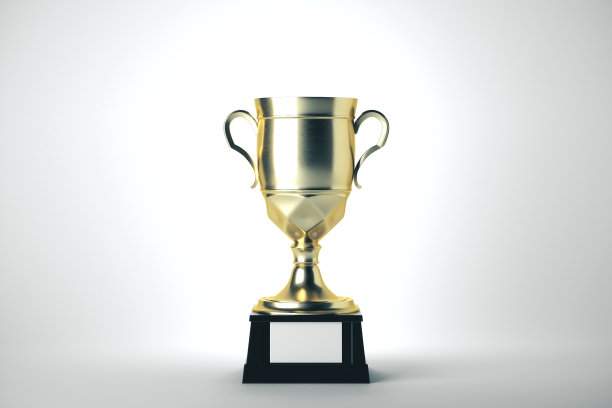 金杯与空盘子图片下载