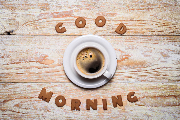 早上一杯咖啡和饼干图片下载