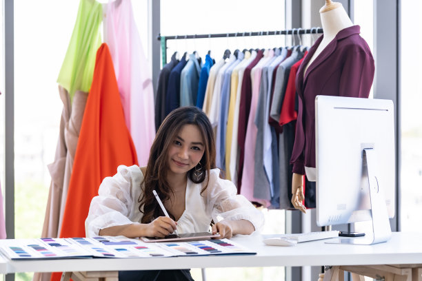 时装设计师业主素描图片下载