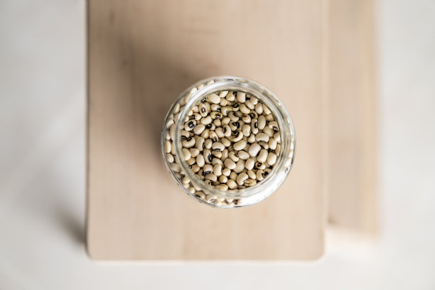 黑眼豆豆微距摄影图片下载