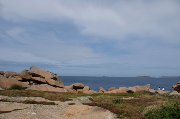 普洛马纳克的大海和岩石图片下载