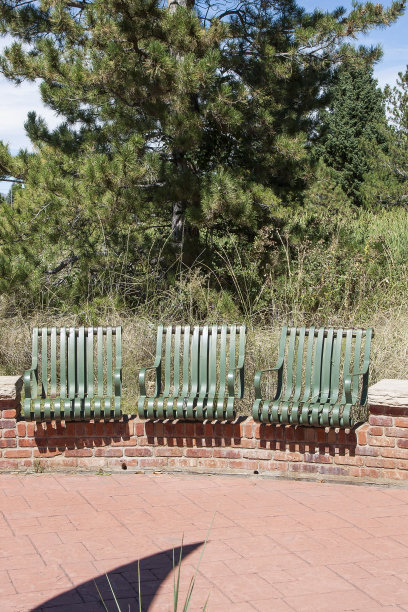 公园的长椅上图片下载