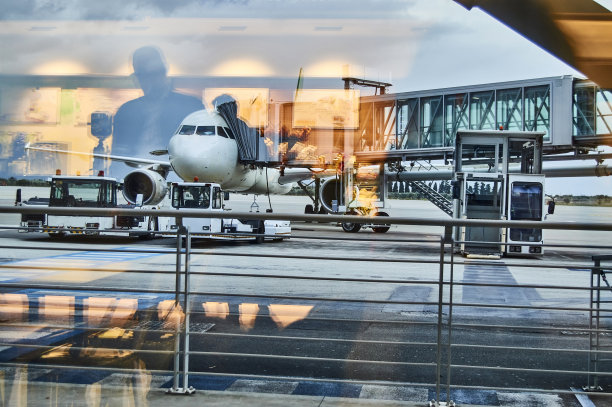 繁忙的机场巴里图片下载