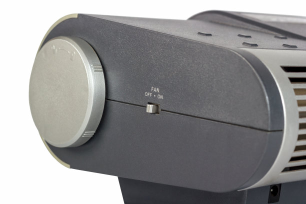 带有离子发生器和风扇的空气净化器。图片下载