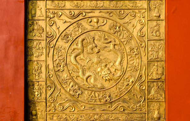 中国传统风格的金色龙墙立面图片下载