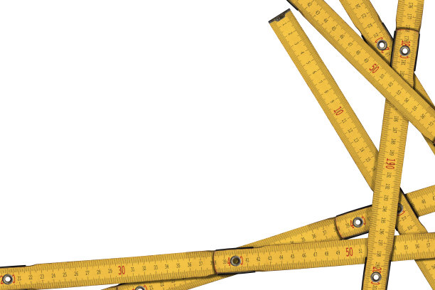 古老的黄色折叠木尺子孤立在白色背景上图片下载