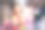 穿着传统和服的日本女孩喜欢在Yasaga街旅游和吃饭图片下载