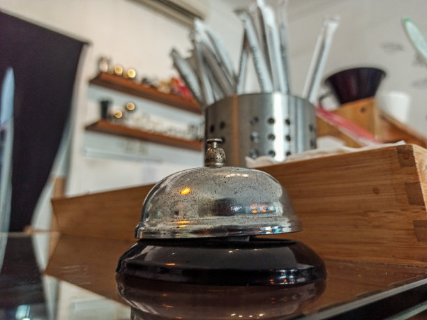 桌子上钟图片下载