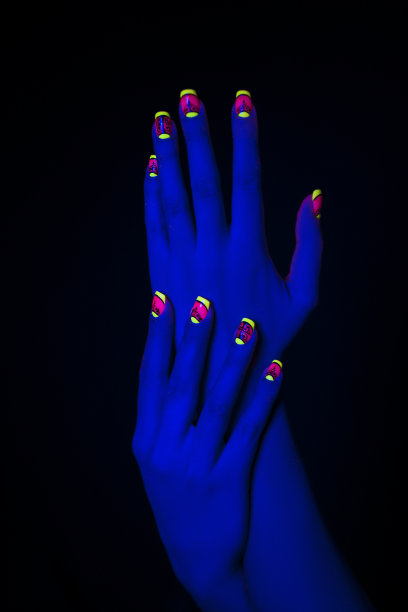 荧光修指甲图片下载
