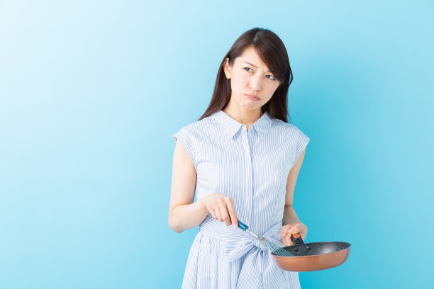 亚洲女人做饭，麻烦图片下载