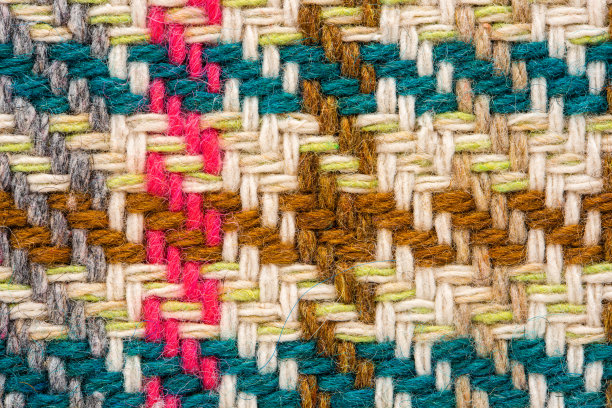 带彩色线的棕色格子织物。图片下载