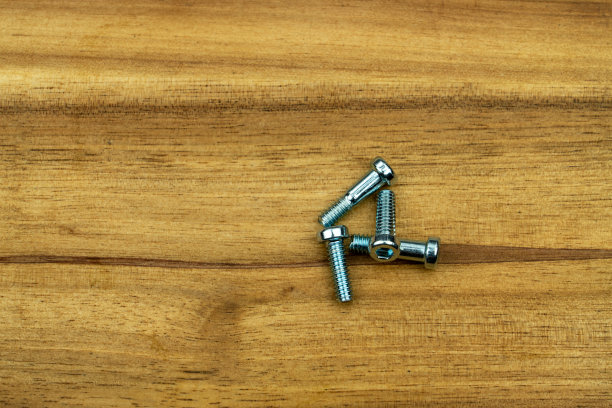 六角扳手螺栓和方螺母图片下载