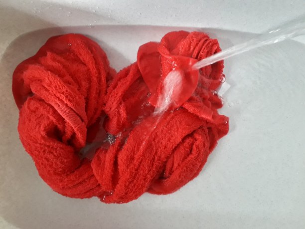 红色毛巾图片下载