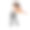 这个男孩拉小提琴。图片下载