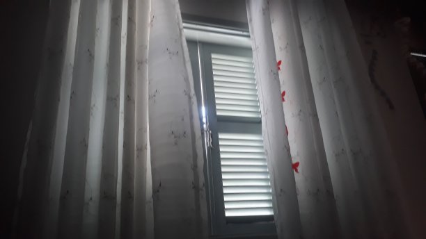 窗户和窗帘图片下载